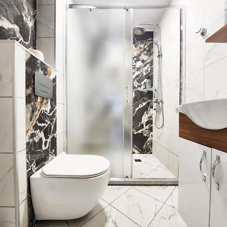 Sun-kissed Getaway 瓦爾納